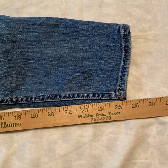 WHBM 8 skinny jean crop.  Distressed some.  See pictures for fit, they stretch. - Picture 5 of 12